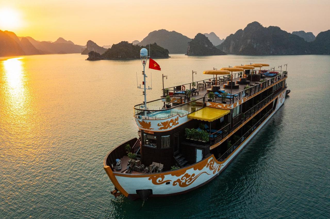 Nostalgia Halong Cruise Hotel ฮาลอง ภายนอก รูปภาพ