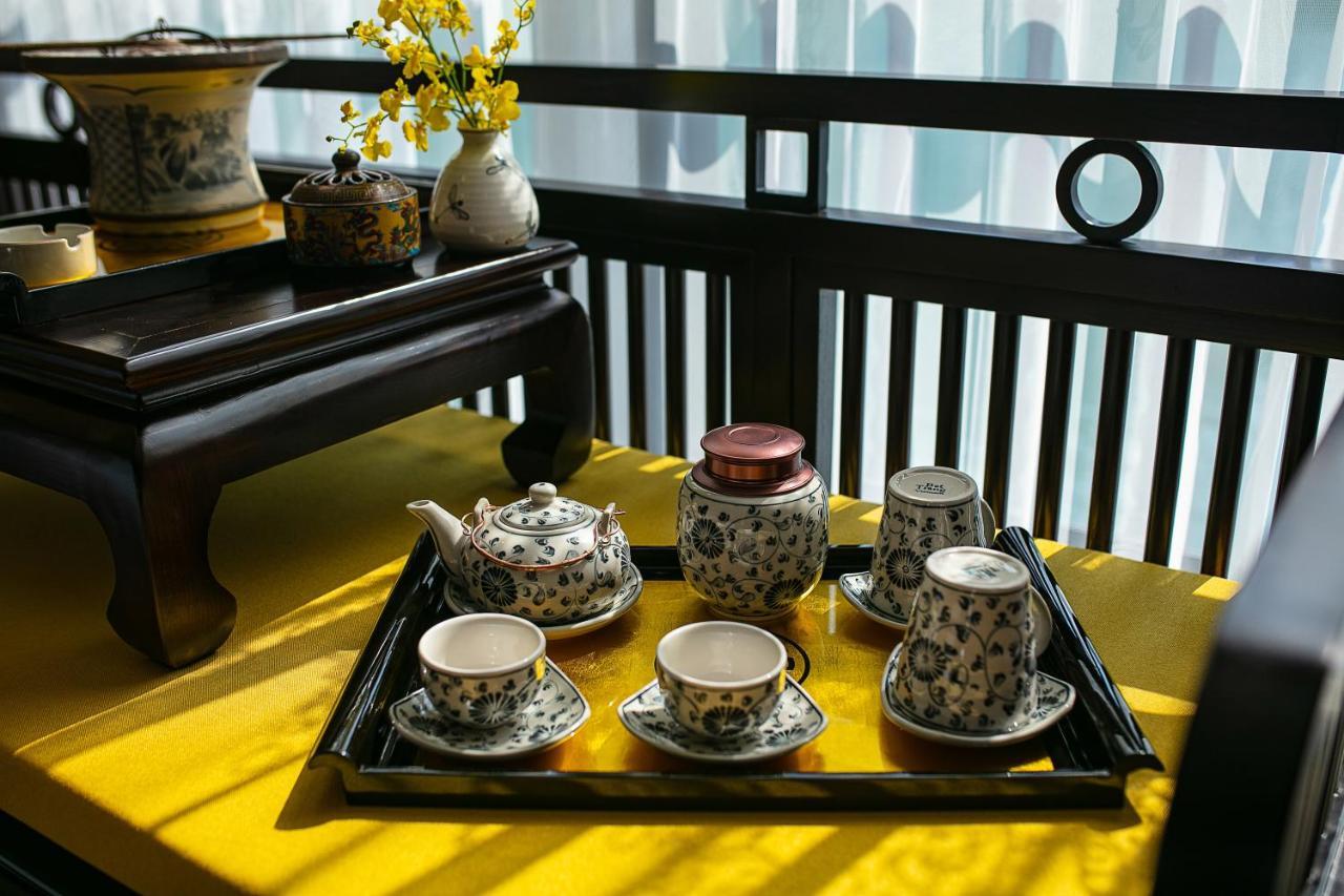 Nostalgia Halong Cruise Hotel ฮาลอง ภายนอก รูปภาพ